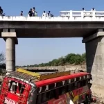 पूजा-पाठ में पत्नी को पति के किस तरफ बैठना चाहिए, जानिए जुडी ये बातें