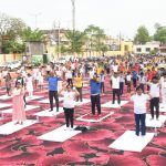 अंतर्राष्ट्रीय योग दिवस 2023 : ‘एक विश्व एक स्वास्थ्य” एवं “हर घर आंगन योग’ थीम के साथ जिले में विभिन्न स्थानों में सामूहिक रूप से योगाभ्यास