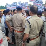 नया रायपुर में मवेशी बन रहे हादसों की वजह