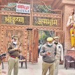 Restaurant में जा रहे खाना खाने , तो पढ़े ये खबर…. मुंबई के एक रेस्टॉरेंट में ग्राहक के खाने में परोस दिया मरा हुआ चूहा, मैनेजर और कुक के खिलाफ FIR