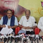 बीजेपी ने कराया सर्वे- लोकसभा 2024 के लिए 20 सांसदों का कट सकता है टिकट! कई दिग्गजों के टिकट पर लटकी तलवार