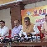अगले बरस आने का न्योता देने के साथ  किया मॉ दुर्गा की प्रतिमा का विसर्जन