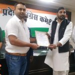 बड़ा हादसा टला : डोंगरगढ़ से लौटते वक्त 14 श्रद्धालुओं से भरी बोलेरो में लगी आग, 4 बच्चे भी थे शामिल