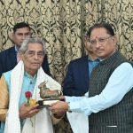 विद्युत कर्मियों को कठिन परिस्थितियों में बेहतर प्रदर्शन के लिए चेयरमेन ने किया पुरस्कृत