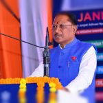 केन्द्रीय मंत्री गजेन्द्र सिंह शेखावत और उपमुख्यमंत्री अरुण साव कमार परिवारों के बीच पहुंचे
