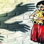तिरंगा यात्रा के दौरान हादसा, बाइक पर पलटा गन्नों से भरा ट्रक, एक छात्र की मौत और दो घायल