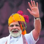 सलमान खान ने अपनी मां सलमा पर लुटाया प्यार,कभी गालों को तो कभी नाक पर Kiss करते दिखे ”भाईजान”