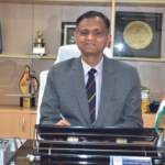 किराना दुकान में लगी भीषण आग, महिला की जिंदा जलकर मौत, बेटा और पति भी झुलसे