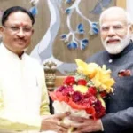 हितवार के जंगल में जवानों और नक्सलियों के बीच मुठभेड़ जारी, कई माओवादी घायल, भारी मात्रा में नक्सल सामग्री बरामद