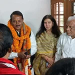 पुलिस मुखबिरी के शक में नक्‍सलियों ने की युवक की हत्‍या, शव के पास फेंका पर्चा