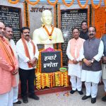एक साथ 3 ट्रेनों पर हमला