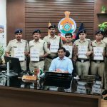जीएसटी की टीम ने पकड़ी पान मसाले से भरी गाडी, 3 लाख 42 हजार का माल किया सीज