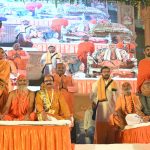 राजिम कुंभ के सांस्कृतिक मंच में ‘‘छत्तीसगढ़ के ऊर्जावान’’ संत कवि पवन दीवान पुस्तक का विमोचन