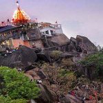चोरों ने मंदिर से गायब किया शिवलिंग, सुबह पूजा करने पहुंचे ग्रामीण के उड़े होश, पुलिस कर रही जांच
