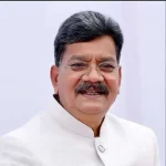 उत्कृष्ट समाज सेवा के लिए फिल्म अभिनेत्री शिल्पा शेट्टी के हाथों सम्मानित हुए नगर पालिका अध्यक्ष गफ्फु मेमन