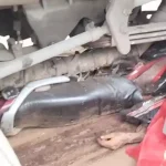 स्कूल के गटर में मिली लापता बच्चे की लाश,आक्रोशित परिजनों ने किया जाम,स्कूल को किया आग के हवाले
