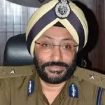 बेटे को सीखा रहा था तैरना, पैर फिसलने से पिता की एनीकट में डूबने से मौत