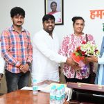 पुलिस के जवान ने पेश की मानवता की मिसाल : प्रसव पीड़ा के दर्द से तड़पती महिला को कांवर से उठाकर पहुंचाया अस्पताल