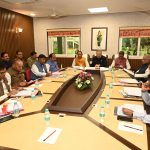भाजपा प्रवक्ता के फॉर्महाउस में खून से लथपथ मिली बुजुर्ग की लाश, इलाके में सनसनी
