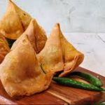 धोती पहने बुजुर्ग को मॉल में नहीं मिली एंट्री तो मचा बवाल, किसानों और कन्नड़ समर्थक संगठन ने किया प्रदर्शन