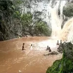 मुख्यमंत्री विष्णु देव साय ने भोरमदेव में कावड़ियों पर की पुष्प वर्षा