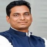 विधायक देवेंद्र यादव की गिरफ्तारी के खिलाफ प्रदेशव्यापी प्रदर्शन, दुर्ग में प्रदर्शनकारियों ने तोड़ा बैरिकेड