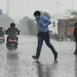 बॉलीवुड अभिनेता गोविंदा के पैर में लगी गोली, रिवॉल्वर साफ करते समय हुआ हादसा