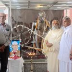 छत्तीसगढ़ के राज्यपाल ने राष्ट्रपिता महात्मा गांधी और लाल बहादुर शास्त्री को किया नमन