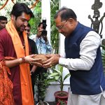महाराष्ट्र विधानसभा चुनाव : महाराष्ट्र में कई सीटों पर बहुकोणीय मुकाबला, हमनाम उम्मीदवारों ने बढ़ाई मुश्किलें
