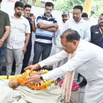 22 carat gold rate: शादी के सीजन में 2300 रूपए सस्ता हुआ सोना, चांदी 8300 रूपए लुढ़की…आगे भी गिरेंगी कीमतें