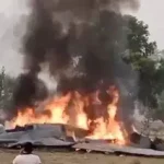 मुख्यमंत्री ने बागेश्वर धाम के पीठाधीश्वर पं. धीरेंद्र शास्त्री से आशीर्वाद ग्रहण किया