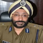 यूपी में बड़ा सड़क हादसा: हाथरस में कंटेनर और मैक्स की भीषण टक्कर, हादसे में सात की दर्दनाक मौत, कई घायल