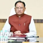 पुष्पा 2 का क्रेज हो रहा है घातक, ‘फ्लावर नहीं, फायर है मैं’…. डॉयलाग बोलते हुए नाबालिग ने किया फायर,दादी और युवक घायल