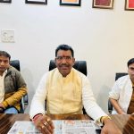 मुख्यमंत्री विष्णुदेव साय ने किया मीडिया क्रिकेट लीग का शुभारंभ