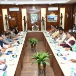 धान खरीदी केंद्रों पर माइक्रो एटीएम की सुविधा से किसानों को राहत,बैंकों की लंबी कतारों से मिला छुटकारा