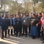 Durg News: नकाबपोश युवक ने बिल्डर की कार में किया धमाका, सीसीटीवी में कैद हुई घटना; बम लगाते हुए दिखा कैमरे में