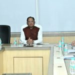त्रिस्तरीय पंचायत चुनाव : मतदान केंद्र में शराब पीकर ड्यूटी करने पंहुचा सहायक ग्रेड-3 कर्मचारी ,कलेक्टर ने किया निलंबित