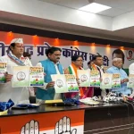 Mahakumbh : पीएम मोदी ने संगम में लगाई आस्था की डुबकी, मां गंगा का किया पूजन
