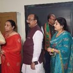 नगरीय निकाय चुनाव 2025: जगदलपुर, बिलासपुर, सूरजपुर, वाड्रफनगर, रायगढ़ और रायपुर के कई केंद्रों में ईवीएम मशीन हैंग ,मतदाताओं को हो रही परेशानी