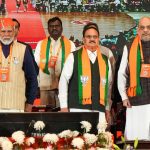 गोद में उठाया, दूध पिलाया… PM मोदी ने शेर के बच्चों को किया प्यार, इलाज की व्यवस्थाओं का लिया जायजा