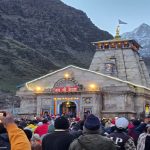 Viral News : 4 बहुओं की सास उनके गहने लेकर 30 साल के प्रेमी संग हुई फरार, बुजुर्ग पति ने CM योगी को लिखा पत्र
