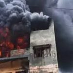 बदरीनाथ राष्ट्रीय राजमार्ग के पिनौला में चट्टान से टूटकर गिरे बोल्डर, यात्रा बाधित, तीर्थयात्रियों को रोका गया