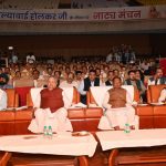 रायपुर से जगदलपुर जा रही बस पुल से टकराई, कंडक्टर की मौत, चालक और यात्रियों ने खिड़कियों से लगाया छलांग