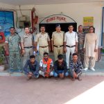 बांग्लादेश वायुसेना का ट्रेनिंग जेट पेड़ों से टकराया और स्कूल पर जा गिरा ,हादसे के बाद मची चीख-पुकार