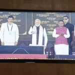 गरबा उत्सव में एल्विश यादव और अंजली अरोरा को बुलाए जाने का हिन्दू संगठन ने किया विरोध,जलाया पोस्टर