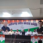 तेज रफ़्तार पिकअप वाहन ने सड़क पर खेल रही ढाई साल की बच्ची को रौंदा, मौके पर ही मौत