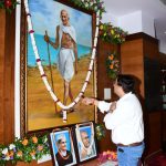 विधान सभा परिसर में ’’महात्मा गांधी’’ एवं “शास्त्री” की जयंती पर श्रद्धा सुमन अर्पित किए 