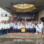 संभाग आयुक्त रायपुर कावरे ने धमतरी जिले के कुरूद ग्राम चर्रा में फसल गिरदावरी सत्यापन का किया निरीक्षण