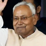 मस्तूरी में नशेड़ी शिक्षक का कारनामा, बच्चों और शिक्षिकाओं के सामने बिना कपड़ों के घूमने का वीडियो हुआ वायरल