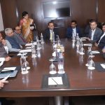 राम मंदिर में हुआ ध्वजारोहण : बटन दबते ही मंदिर के शीर्ष पर फहराया ध्वज, पीएम मोदी की आँखें हुई नम ; आंसू पोछते दिखे साधु- संत